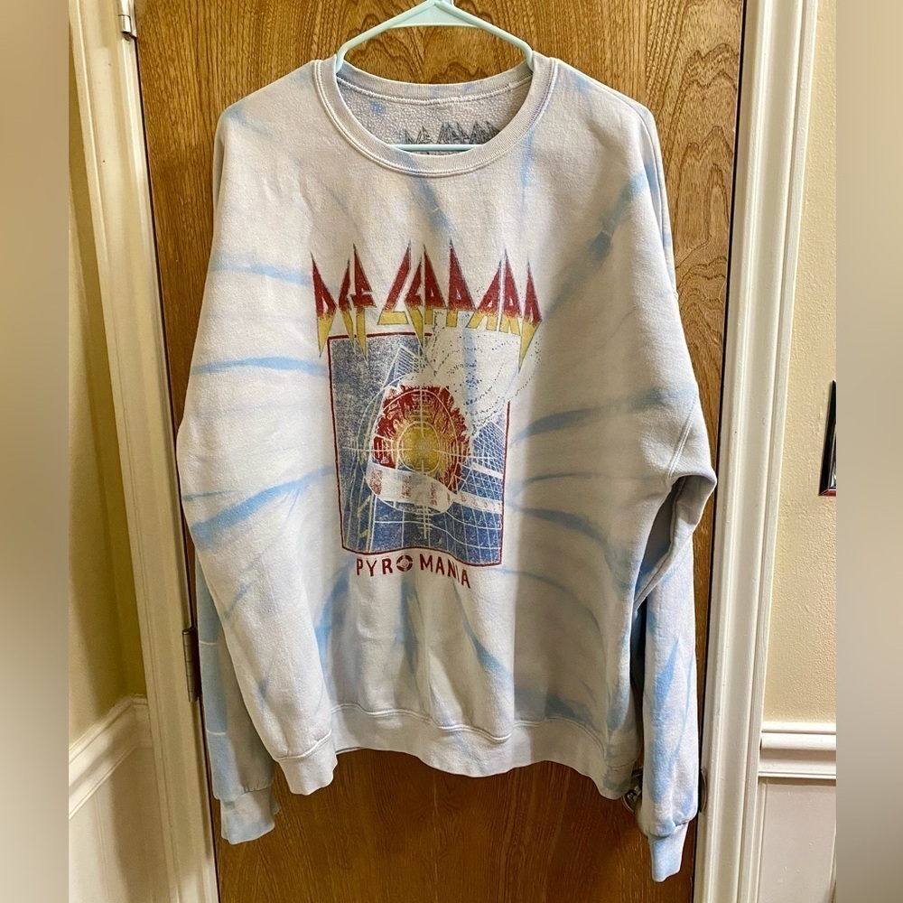 Urban Outfitters Def Leppard Pyromania Tie-Dye Crew Neck Sweatshirt S/M